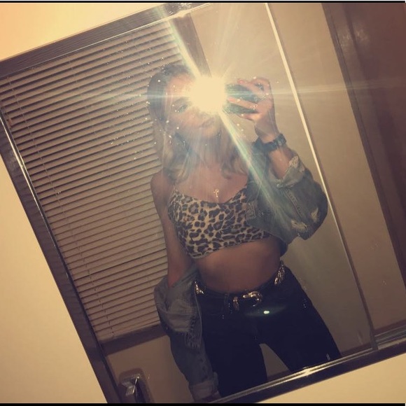 SOLD...Leopard Crop Top - Picture 3 of 3